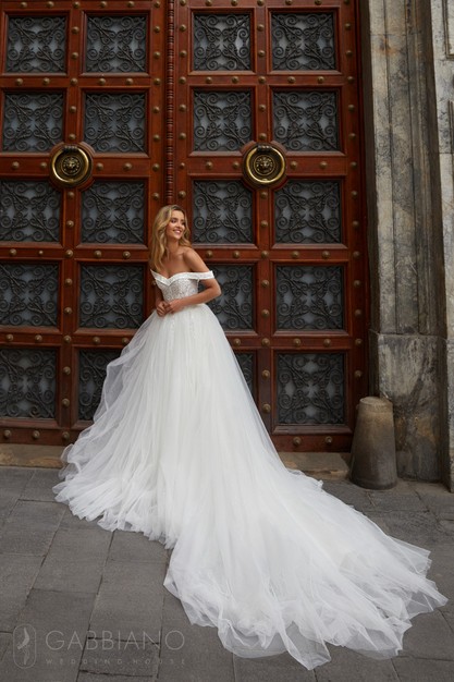 Свадебное платье «Дариэлла»‎ | Свадебный салон GABBIANO в Нижнем Новгороде